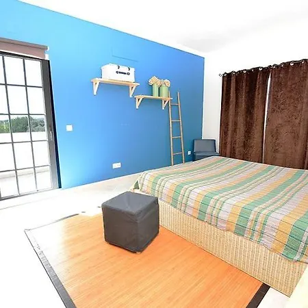 Vila Casa Dos Cestos *