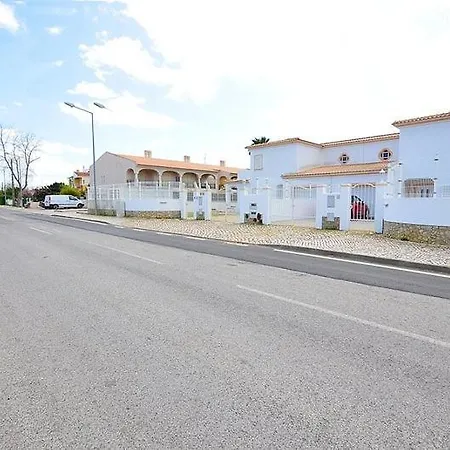 Vila Casa Dos Cestos